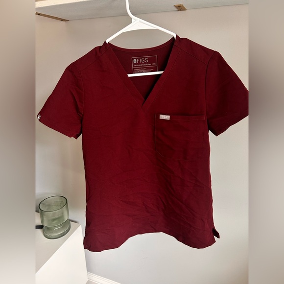 Figs Maroon Scrub Set - Picture 7 of 7